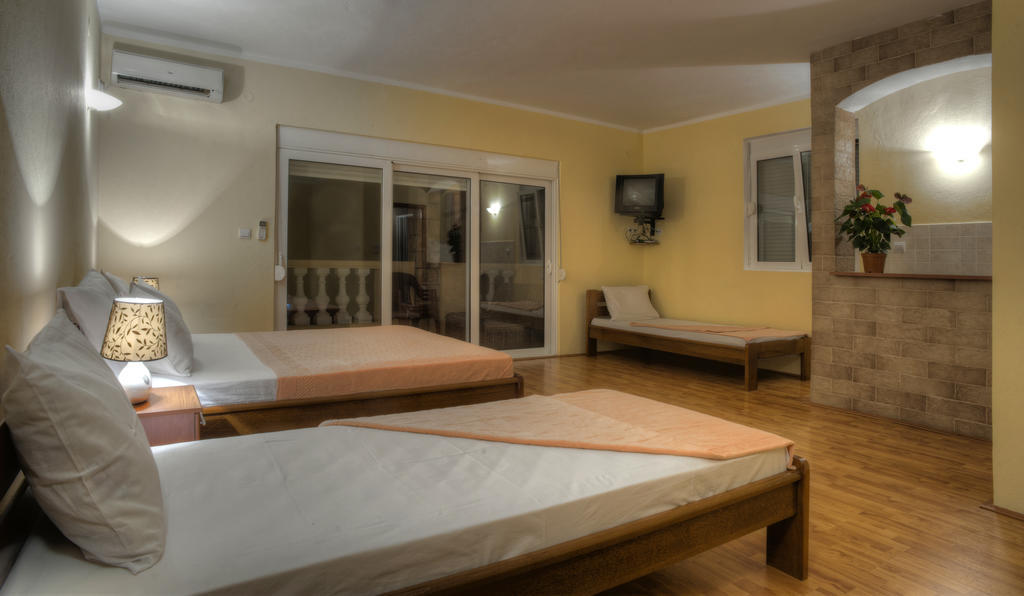 Castellamare Residence Petrovac Room photo